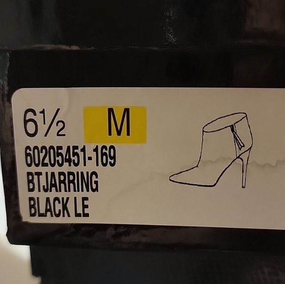 Boutique 9 Booties in Black -Size 6 1/2 - Picture 4 of 8